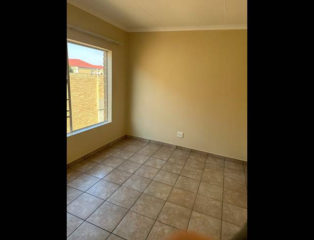 2 BEDROOM APARTMENT FOR SALE IN KENLEAF